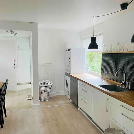 Lovely 1-bedroom In C Apartment